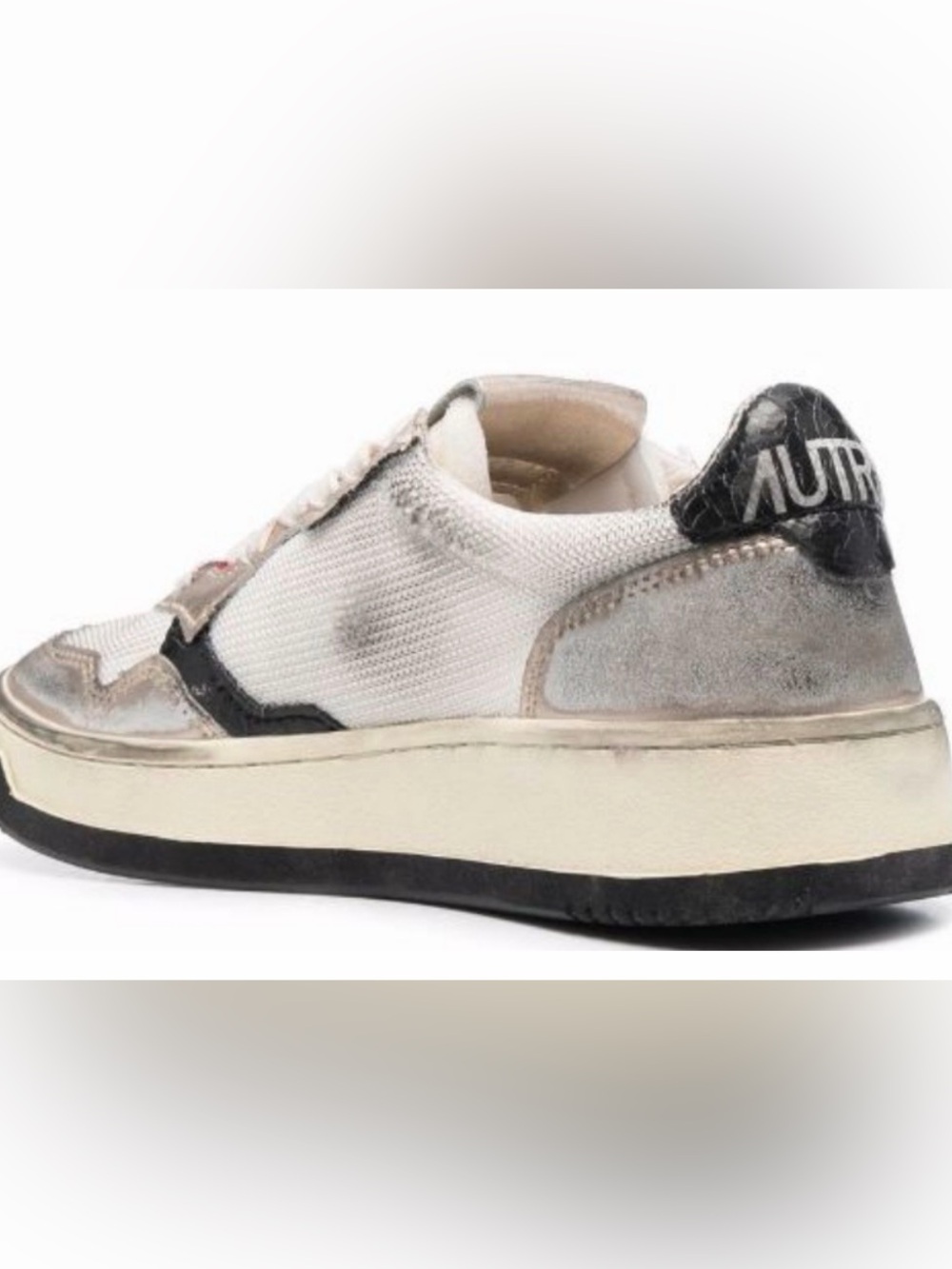 Autry Medalist Super Vintage Low-Top Sneaker ~White, Black & Silver🥇